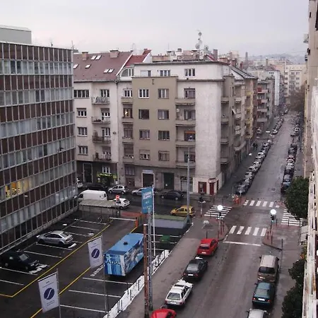 Ivy Apartments Budapest Appartamento *